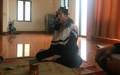 Vụ bé gái 9 tuổi bị xâm hại trong vườn chuối: Gia đình hung thủ mang quà và tiền đến nhà yêu cầu mẹ nạn nhân viết đơn... đã nhận