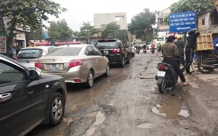 Người dân Hà Nội hưởng bụi, hít khí độc vì dự án đường giao thông 24 năm vẫn bỏ ngỏ