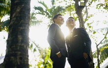 Đám cưới đồng tính đầu tiên ở Phan Thiết được gia đình ủng hộ