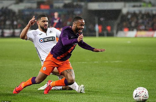 Nghi án trọng tài Atkinson tiếp tay loại Man United ở FA Cup? - Ảnh 9. Nghi án trọng tài Atkinson tiếp tay loại Man United ở FA Cup? - Ảnh 9.