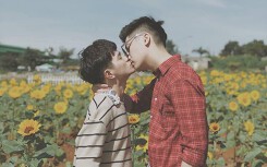 Ngưỡng mộ chuyện tình 4 năm của cặp đồng tính người Việt được cả gia đình hai bên ủng hộ