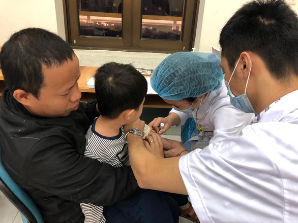 Hàng trăm học sinh nhiễm sán lợn: Ai giám sát bếp ăn trường học? - Ảnh 4. Hàng trăm học sinh nhiễm sán lợn: Ai giám sát bếp ăn trường học? - Ảnh 4.