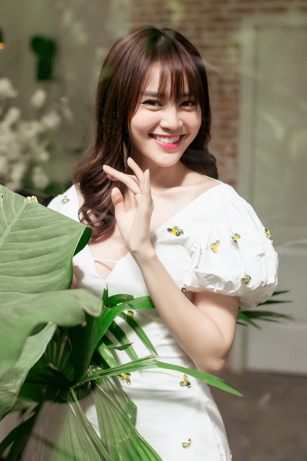 Ngoài Mai Những cô gái trong thành phố, Bình An còn có rất nhiều bạn gái xinh đẹp - Ảnh 10. Ngoài Mai Những cô gái trong thành phố, Bình An còn có rất nhiều bạn gái xinh đẹp - Ảnh 10.