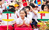 Con vào lớp 1: Chuyển trường mầm non cho con 4 lần để tìm được trường không dạy chữ
