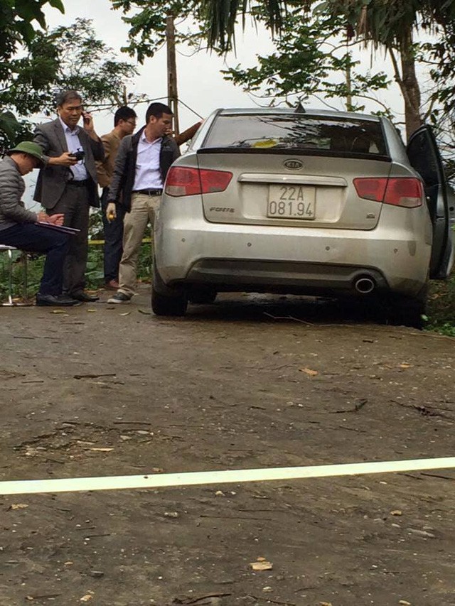 Bất ngờ về nghề nghiệp của nghi phạm nổ súng vào đầu tài xế taxi ở Tuyên Quang: Cũng là lái xe taxi - Ảnh 1. Bất ngờ về nghề nghiệp của nghi phạm nổ súng vào đầu tài xế taxi ở Tuyên Quang: Cũng là lái xe taxi - Ảnh 1.