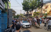 Đậu chắn đường tàu ray khiến ga Đà Nẵng dừng chạy tàu, tài xế ô tô bị phạt 4 triệu đồng