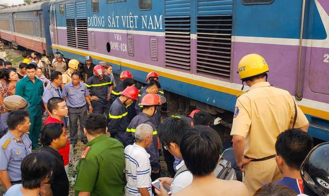 Người đàn ông thoát chết thần kỳ dưới gầm tàu hỏa bị gãy 7 xương sườn - Ảnh 1. Người đàn ông thoát chết thần kỳ dưới gầm tàu hỏa bị gãy 7 xương sườn - Ảnh 1.