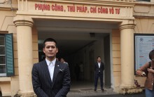 Kết luận vụ kiện vở diễn Tinh hoa Bắc Bộ: Tuần Châu trả 660 triệu đồng cho Việt Tú, đạo diễn trả lại quyền sở hữu cho 'chúa đảo'