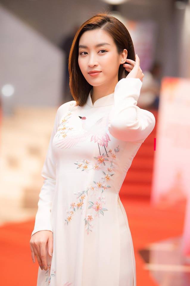 Sao Việt hôm nay (21/3): MC Phí Linh chia sẻ kỉ niệm cùng Tuấn Hưng, Hồ Ngọc Hà tình tứ bên Kim Lý - Ảnh 11. Sao Việt hôm nay (21/3): MC Phí Linh chia sẻ kỉ niệm cùng Tuấn Hưng, Hồ Ngọc Hà tình tứ bên Kim Lý - Ảnh 11.