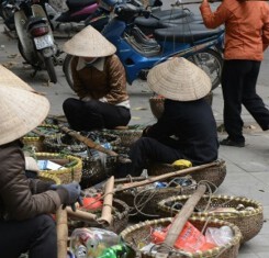 Truyền thông quốc tế viết gì về vụ sàm sỡ trong thang máy bị phạt 200 nghìn đồng?