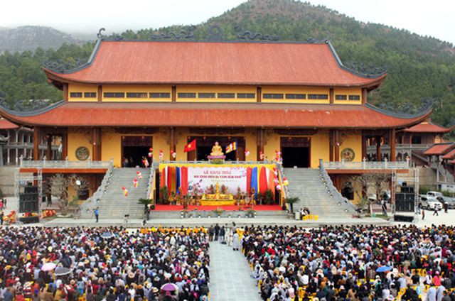 Vụ chùa Ba Vàng lợi dụng vong: Hội đồng trị sự GHPG Việt Nam chỉ đạo nóng - Ảnh 1.
