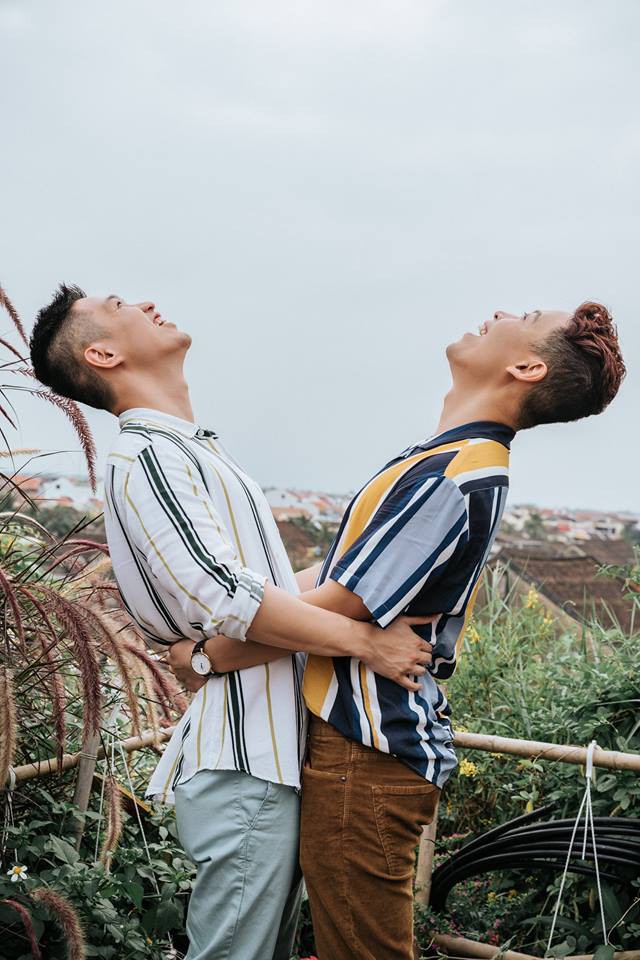 Bộ ảnh tình yêu của cặp đồng tính đẹp trai tại Hội An khiến nhiều người nhìn là mê - Ảnh 4. Bộ ảnh tình yêu của cặp đồng tính đẹp trai tại Hội An khiến nhiều người nhìn là mê - Ảnh 4.