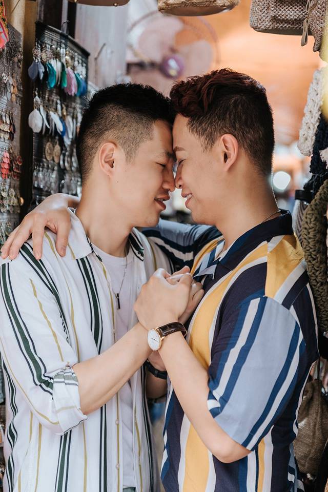 Bộ ảnh tình yêu của cặp đồng tính đẹp trai tại Hội An khiến nhiều người nhìn là mê - Ảnh 1. Bộ ảnh tình yêu của cặp đồng tính đẹp trai tại Hội An khiến nhiều người nhìn là mê - Ảnh 1.