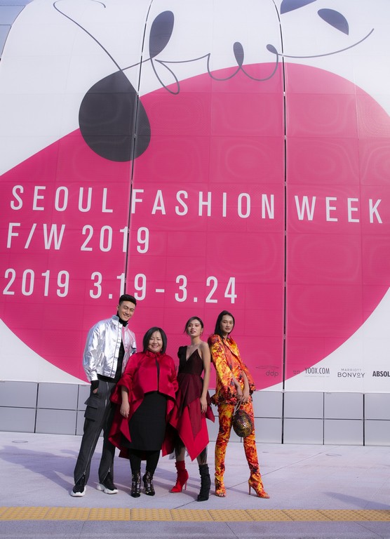 Top 3 The Face Vietnam 2018 gây chú ý truyền thông Hàn Quốc nhờ streetstyle nổi bật - Ảnh 9. Top 3 The Face Vietnam 2018 gây chú ý truyền thông Hàn Quốc nhờ streetstyle nổi bật - Ảnh 9.