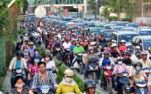Kẹt xe, ngập nước, dự án metro, mở rộng sân bay Tân Sơn Nhất chậm tiến độ khiến TP HCM đang dần kém hấp dẫn