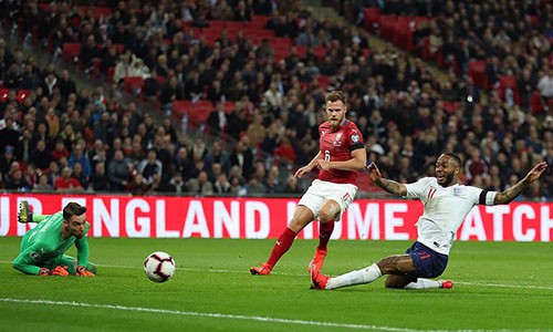 Sterling lập hat-trick, Anh thắng Czech 5-0 - Ảnh 2.