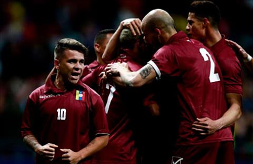 Argentina thua đậm trong ngày Messi trở lại - Ảnh 3.