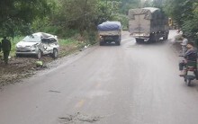Tránh vào nhà dân, xe Innova vẫn bị xe tải 'điên' tông trực diện khiến 8 người thương vong