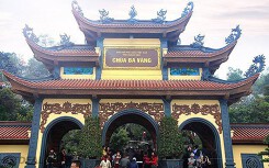 Hàng trăm bài viết 'gọi vong' và số tài khoản trên website chùa Ba Vàng biến mất