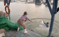 Mối tình đầu của tôi Việt Nam tập 35: Nam Phong và An Chi 'bán thân' cho quán hải sản