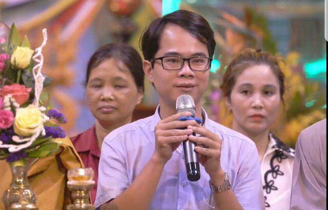 Lãnh đạo BV Bạch Mai: Chưa có hình thức kỉ luật bác sĩ khuyên người dân lên chùa Ba Vàng chữa bệnh - Ảnh 1. Lãnh đạo BV Bạch Mai: Chưa có hình thức kỉ luật bác sĩ khuyên người dân lên chùa Ba Vàng chữa bệnh - Ảnh 1.