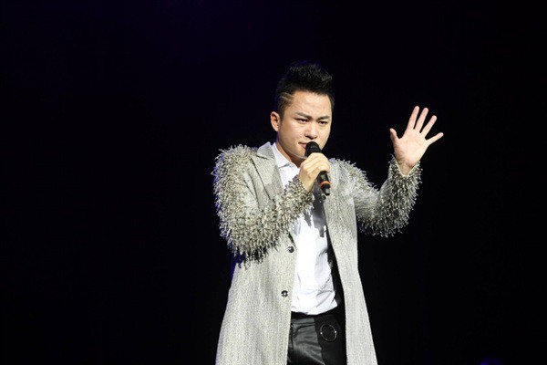 Vpop tuần qua: Minh Hằng, Da LAB phát hành sản phẩm mới, nhiều ngôi sao lớn kết hợp trong liveshow âm nhạc - Ảnh 9. Vpop tuần qua: Minh Hằng, Da LAB phát hành sản phẩm mới, nhiều ngôi sao lớn kết hợp trong liveshow âm nhạc - Ảnh 9.