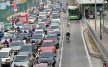 Cấm xe máy, cấm ô tô và thói quen đi lại hình thành từ 'kinh tế vỉa hè'