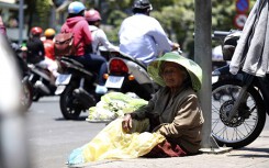 Tia cực tím vượt ngưỡng nguy hiểm, người Sài Gòn đối mặt với nguy cơ cháy, bỏng da thậm chí ung thư