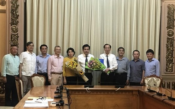 Ông Trần Anh Tuấn nhận chức Phó Giám đốc Sở Kế hoạch và Đầu tư TP HCM - Ảnh 1. Ông Trần Anh Tuấn nhận chức Phó Giám đốc Sở Kế hoạch và Đầu tư TP HCM - Ảnh 1.