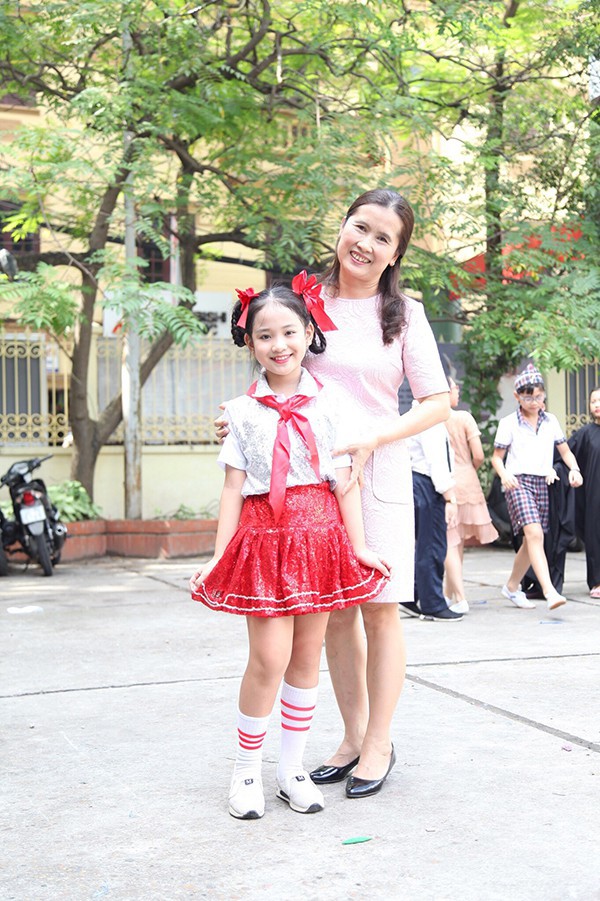 Cô bé bị ghét nhất phim Những cô gái trong thành phố là ai? - Ảnh 5.