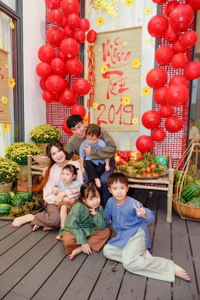 Lý Hải, Minh Hà cùng 4 con sống như nông dân trong biệt thự mới mua - Ảnh 9.