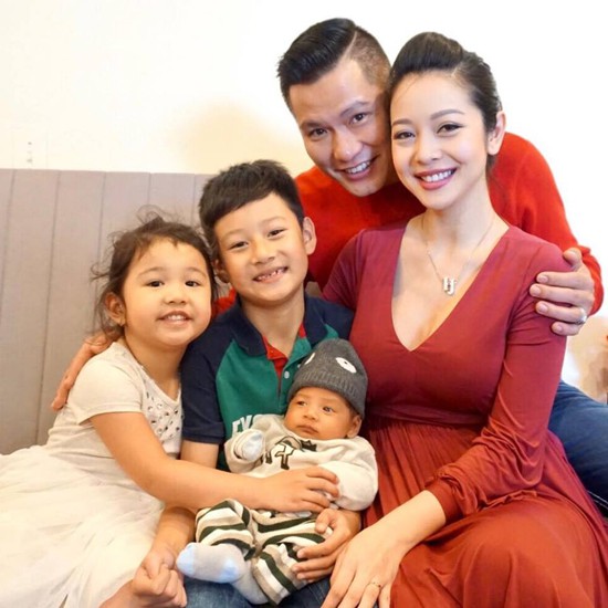 Ngưỡng mộ cách cư xử của Sao Việt sau li hôn: Vợ chồng sống gần nhau, ăn cơm chung và cùng nuôi dạy con - Ảnh 5. Ngưỡng mộ cách cư xử của Sao Việt sau li hôn: Vợ chồng sống gần nhau, ăn cơm chung và cùng nuôi dạy con - Ảnh 5.