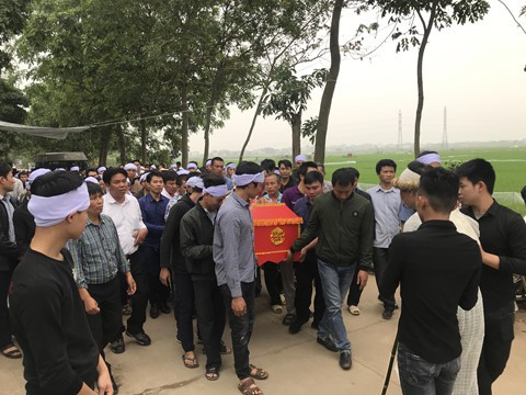 Mẹ tài xế tông chết 7 người đi đám ma: Hãy tha thứ cho con chúng tôi - Ảnh 6.
