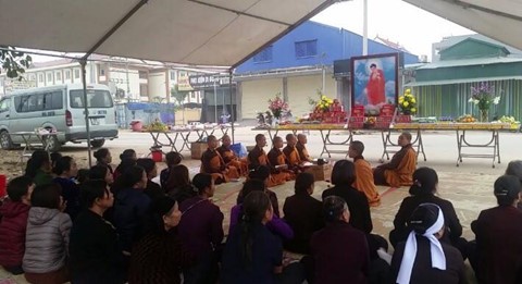 Mẹ tài xế tông chết 7 người đi đám ma: Hãy tha thứ cho con chúng tôi - Ảnh 9.