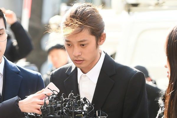 Tình tiết mới bê bối môi giới mại dâm của Seungri: Nghi vấn Go Jun Hee thuộc đường dây gái gọi - Ảnh 4. Tình tiết mới bê bối môi giới mại dâm của Seungri: Nghi vấn Go Jun Hee thuộc đường dây gái gọi - Ảnh 4.