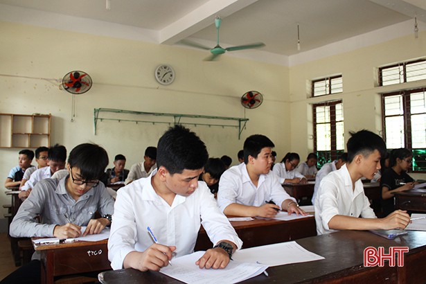 Hà Tĩnh công bố môn thi thứ 3 vào lớp 10 THPT năm học 2019 - 2020 - Ảnh 1. Hà Tĩnh công bố môn thi thứ 3 vào lớp 10 THPT năm học 2019 - 2020 - Ảnh 1.
