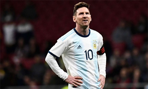 Valdano: Người Argentina luôn nghĩ Messi phải làm mọi thứ - Ảnh 1. Valdano: Người Argentina luôn nghĩ Messi phải làm mọi thứ - Ảnh 1.