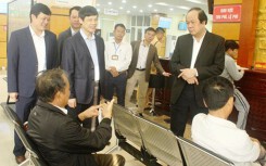 Chủ tịch Thanh Hóa yêu cầu các đơn vị công khai xin lỗi vì 'ngâm' gần 4.000 hồ sơ