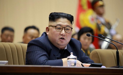 Ông Kim Jong Un phát biểu, quân nhân vừa ghi chép vừa khóc - Ảnh 1. Ông Kim Jong Un phát biểu, quân nhân vừa ghi chép vừa khóc - Ảnh 1.