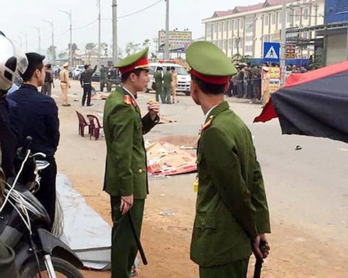 Lời khai của lái xe đâm vào đoàn người đưa tang ở Vĩnh Phúc - Ảnh 2. Lời khai của lái xe đâm vào đoàn người đưa tang ở Vĩnh Phúc - Ảnh 2.