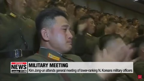 Ông Kim Jong Un phát biểu, quân nhân vừa ghi chép vừa khóc - Ảnh 7. Ông Kim Jong Un phát biểu, quân nhân vừa ghi chép vừa khóc - Ảnh 7.