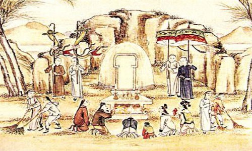 Tết Thanh minh: Vì sao phụ nữ mới sinh, đang cho con bú bị cấm đi tảo mộ? - Ảnh 1.