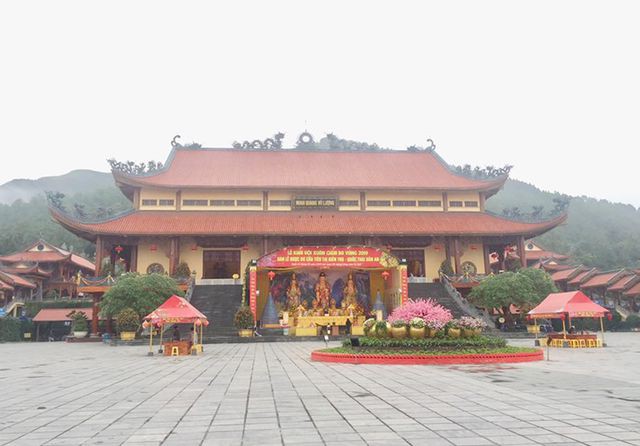 Hình phạt sám hối Đại tăng đối với trụ trì chùa Ba Vàng diễn ra như thế nào? - Ảnh 2. Hình phạt sám hối Đại tăng đối với trụ trì chùa Ba Vàng diễn ra như thế nào? - Ảnh 2.