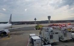 Máy bay Boeing 737 hạ cánh khẩn cấp, một số hành khách nhập viện