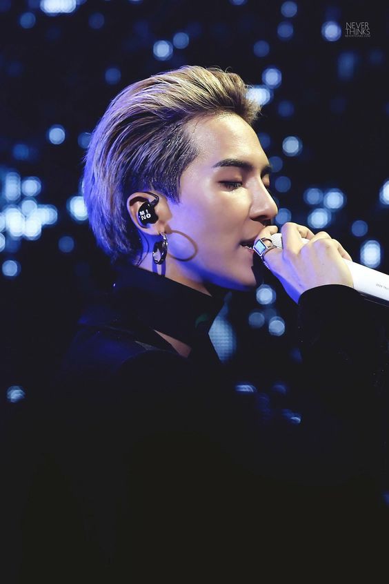 Song Mino: Hành trình chạm đến cái tôi nghệ thuật độc - lạ của chàng rapper liều lĩnh - Ảnh 11. Song Mino: Hành trình chạm đến cái tôi nghệ thuật độc - lạ của chàng rapper liều lĩnh - Ảnh 11.
