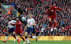 Salah lên tiếng, Liverpool thắng nhọc Tottenham kiểu 'Fergie time'