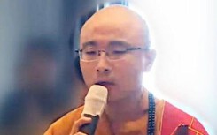 Ma túy trong phòng của nhà sư có quan hệ đồng tính