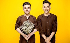 'Một người bạn đời thật sự, là người bước vào cuộc sống của bạn khi cả thế giới đã bước ra'