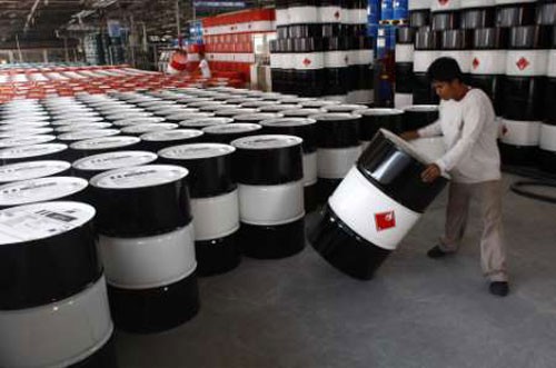 Giá xăng dầu hôm nay 6/3: Xu hướng giảm xuống - Ảnh 1. Giá xăng dầu hôm nay 6/3: Xu hướng giảm xuống - Ảnh 1.