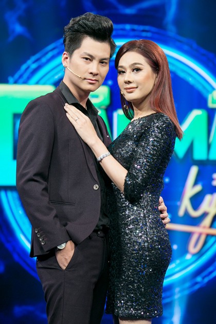 Chồng Lâm Khánh Chi: Tôi yêu vợ từ lần đầu gặp gỡ - Ảnh 1.